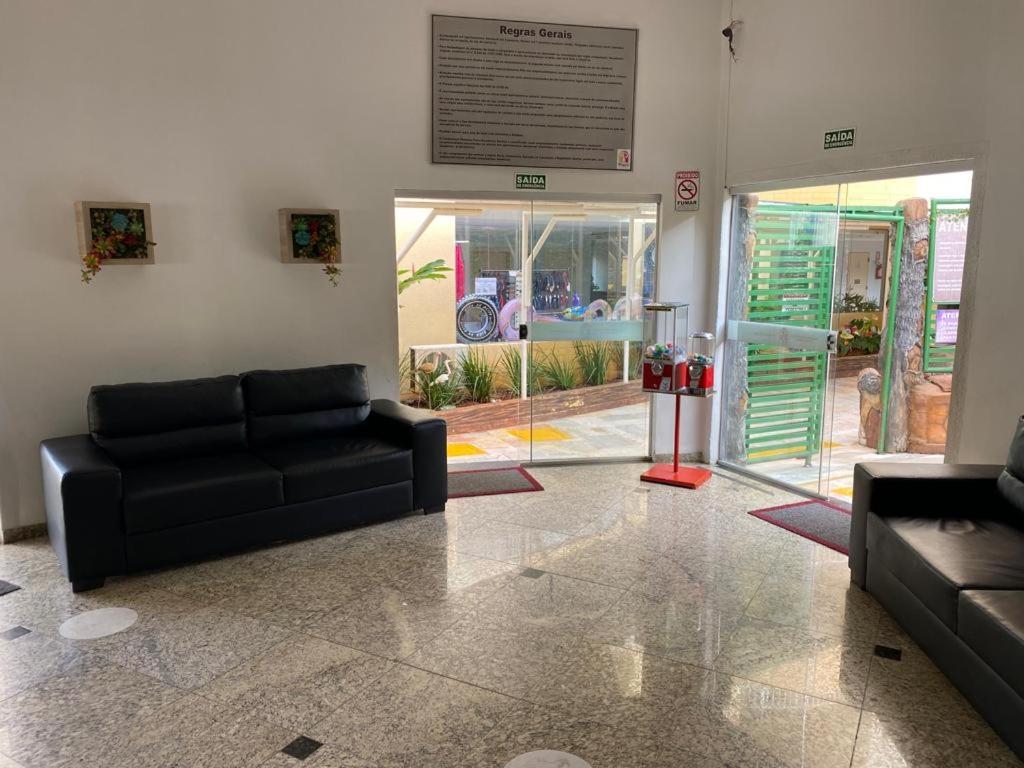 Flats Proximo Ao Shopping Singapura - Pode Descer Com Bebidas Para O Park Aquatico 1105 Apartment